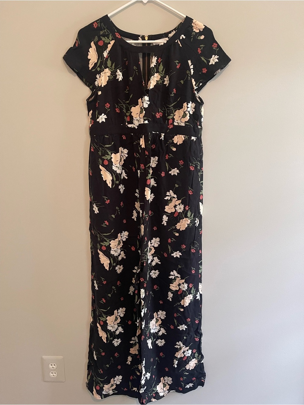 Ingrid & Isabel Floral Black Wide-Leg Jumpsuit size XS